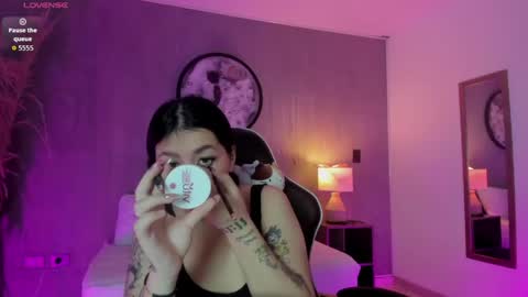 Charlottee online show from May 2026 02:08:02 AM