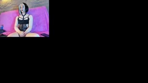  CHARLOTTE  online show from October 2025 02:45:02 AM