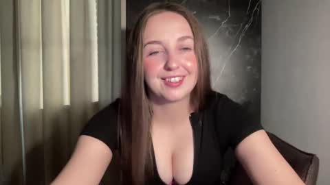 Snapshot of charlottexgold chatting on May 2026 05:31:02 PM CharlotteXGold online show from May 2026 05:31:02 PM