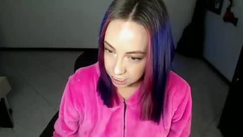 charlottezoe online show from February 2026 09:17:01 AM