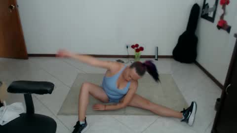 charlottezoe online show from February 2026 06:08:02 PM