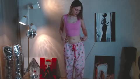 Michelle  online show from February 2026 02:48:01 AM