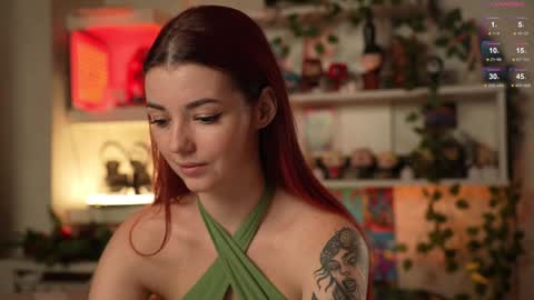 Snapshot of charmings_054 chatting on February 2025 05:31:01 PM Belle and Miley online show from February 2025 05:31:01 PM