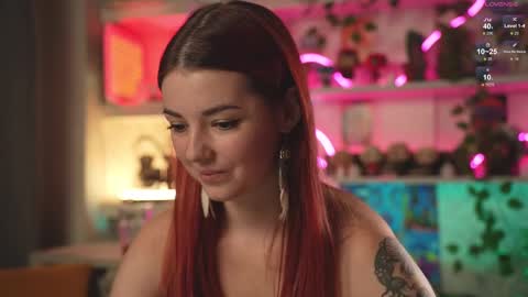 Snapshot of charmings_054 chatting on February 2025 08:10:01 PM Belle and Miley online show from February 2025 08:10:01 PM