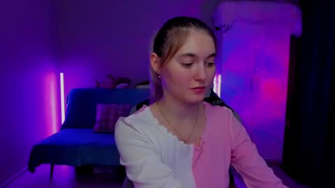 Snapshot of chatur_lady_ chatting on December 2024 08:09:01 AM Betty online show from December 2024 08:09:01 AM