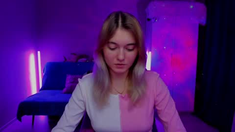 Snapshot of chatur_lady_ chatting on December 2024 02:27:01 AM Betty online show from December 2024 02:27:01 AM