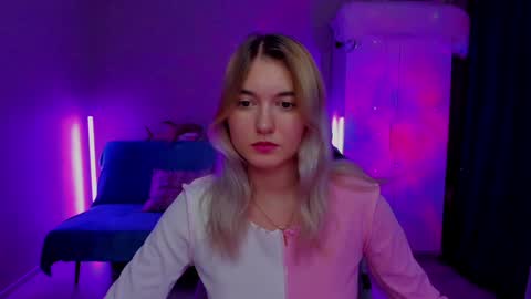 Snapshot of chatur_lady_ chatting on December 2024 05:28:02 AM Betty online show from December 2024 05:28:02 AM