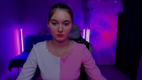 Snapshot of chatur_lady_ chatting on December 2024 01:37:01 AM Betty online show from December 2024 01:37:01 AM