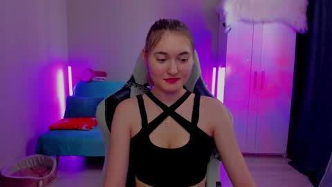 Snapshot of chatur_lady_ chatting on February 2025 08:09:02 AM Betty online show from February 2025 08:09:02 AM