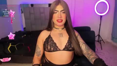 Snapshot of chaturmodels chatting on June 2026 12:57:01 AM Sophie online show from June 2026 12:57:01 AM