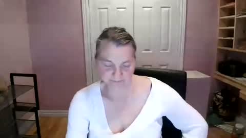 chealsiek online show from November 2025 02:01:02 AM