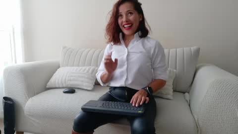 Regina Phalange online show from May 2026 09:57:01 PM