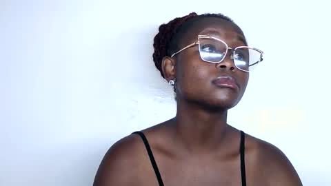 Snapshot of cheeky_charms chatting on October 2025 09:37:01 AM cheeky_charms online show from October 2025 09:37:01 AM