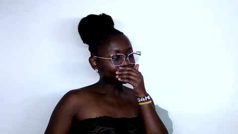 Snapshot of cheeky_charms chatting on October 2025 12:47:01 AM cheeky_charms online show from October 2025 12:47:01 AM