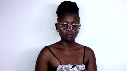 Snapshot of cheeky_charms chatting on October 2025 11:33:01 AM cheeky_charms online show from October 2025 11:33:01 AM