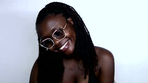 Snapshot of cheeky_charms chatting on October 2025 09:47:02 PM cheeky_charms online show from October 2025 09:47:02 PM