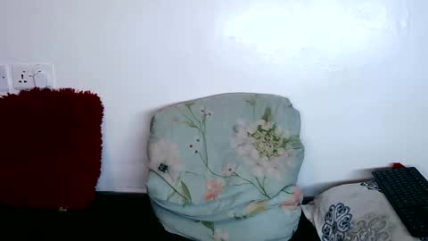 Snapshot of cheeky_charms chatting on November 2025 12:19:01 AM cheeky_charms online show from November 2025 12:19:01 AM