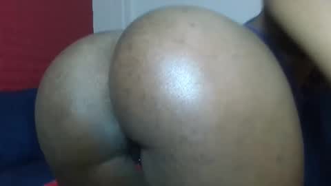 Snapshot of cheeky_charms chatting on January 2026 02:32:02 PM cheeky_charms online show from January 2026 02:32:02 PM