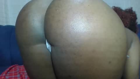 Snapshot of cheeky_charms chatting on February 2026 09:22:02 PM cheeky_charms online show from February 2026 09:22:02 PM