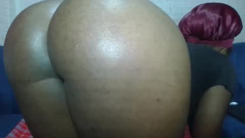 Snapshot of cheeky_charms chatting on February 2026 08:44:02 AM cheeky_charms online show from February 2026 08:44:02 AM