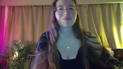 Snapshot of cheekynightowl chatting on September 2025 08:42:01 PM CheekyNightOwl online show from September 2025 08:42:01 PM