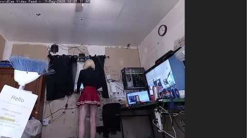 cheerleader_crossdresser online show from May 2026 07:25:01 AM