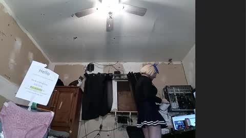 cheerleader_crossdresser online show from May 2026 08:08:01 AM