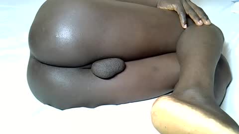 Snapshot of chekyguys chatting on February 2026 07:07:01 AM Keve Meddy online show from February 2026 07:07:01 AM