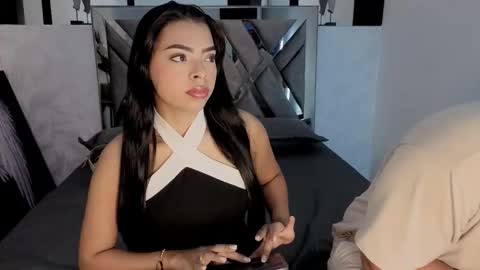   online show from December 2025 09:44:01 PM