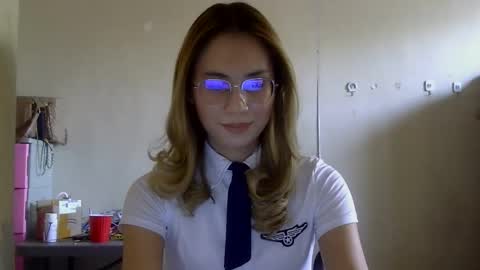 chelly4u69 online show from September 2025 04:00:01 AM