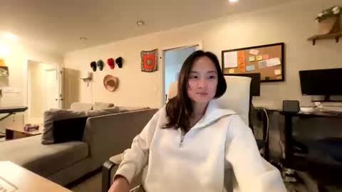 chellybear101 online show from November 2025 02:00:01 AM