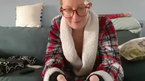 Snapshot of chelseasentra1 chatting on December 2024 06:31:02 PM Chelsea online show from December 2024 06:31:02 PM