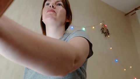 Snapshot of chelsey_rayne chatting on March 2025 05:29:01 PM Instagram faroffland online show from March 2025 05:29:01 PM