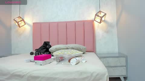 Camila  online show from April 2026 01:41:01 PM