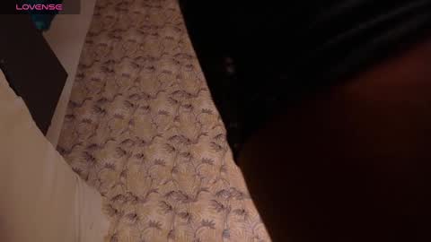 Snapshot of cherry_guerrera chatting on January 2025 10:43:02 PM Ask me online show from January 2025 10:43:02 PM