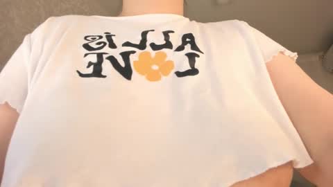 Snapshot of cherry_misaki chatting on March 2025 10:17:02 PM misaki online show from March 2025 10:17:02 PM