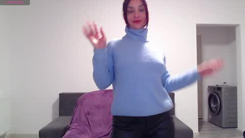 Snapshot of cherry_pie95 chatting on December 2024 01:07:02 AM Sherry online show from December 2024 01:07:02 AM