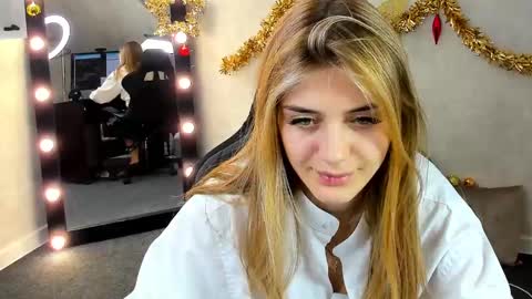 cherry_pr1ce online show from January 2025 06:31:01 AM