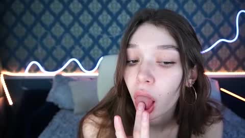 Snapshot of cherry_wipe chatting on December 2024 01:55:01 PM Cherry Wipe online show from December 2024 01:55:01 PM