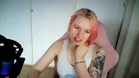 cherrybaby_0 online show from June 2026 01:35:01 PM