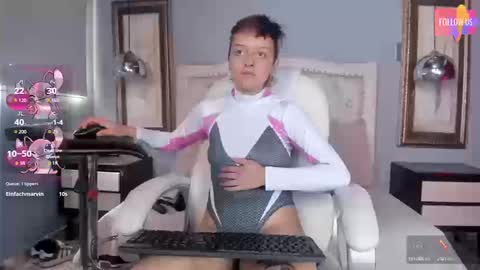 Snapshot of cherryblow_ chatting on October 2025 02:07:02 PM Cherry Glow online show from October 2025 02:07:02 PM