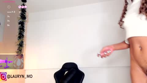 Snapshot of cherrybr_ chatting on January 2025 11:12:02 AM Cherry Lady online show from January 2025 11:12:02 AM