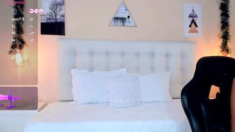 Snapshot of cherrybr_ chatting on January 2025 12:20:02 AM Cherry Lady online show from January 2025 12:20:02 AM