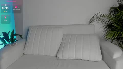 Snapshot of cherrybr_ chatting on October 2025 01:15:01 AM Cherry Lady online show from October 2025 01:15:01 AM