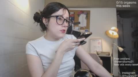 Sarah Prez online show from April 2026 11:27:02 PM