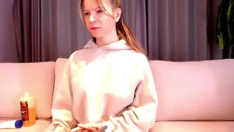 Anna online show from April 2026 01:27:02 PM