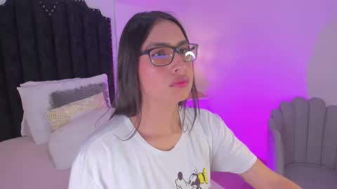 Cherry online show from December 2025 12:21:02 PM