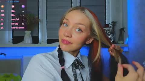 Lysia online show from May 2026 03:30:01 PM