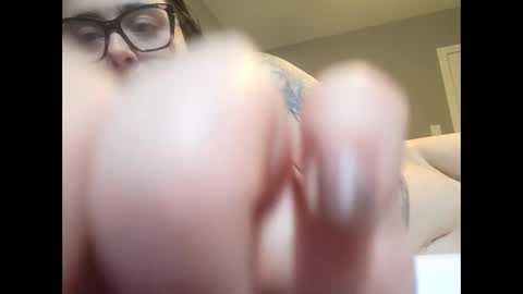 Snapshot of cherryvibe_xxx chatting on April 2026 04:22:01 PM CherryVibe xxx online show from April 2026 04:22:01 PM