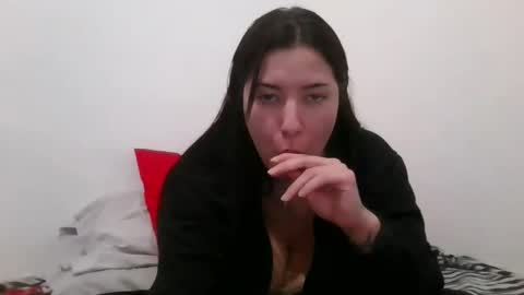 Snapshot of cherryxxox chatting on April 2026 01:33:01 AM Cherry online show from April 2026 01:33:01 AM